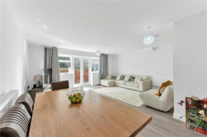 Canterbury 5 bedroom house stay- sleeps upto 9